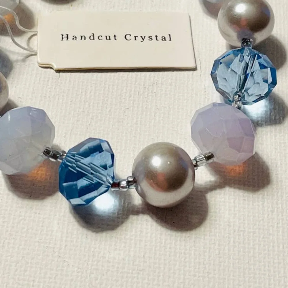 Shades of blue‎ handcut crystal bracelet NWT